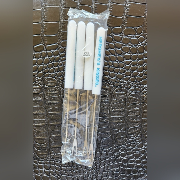 Hershey's Kisses 100th Anniversary Dessert Fondue Ceramic Set Limited Edition - Picture 6 of 11